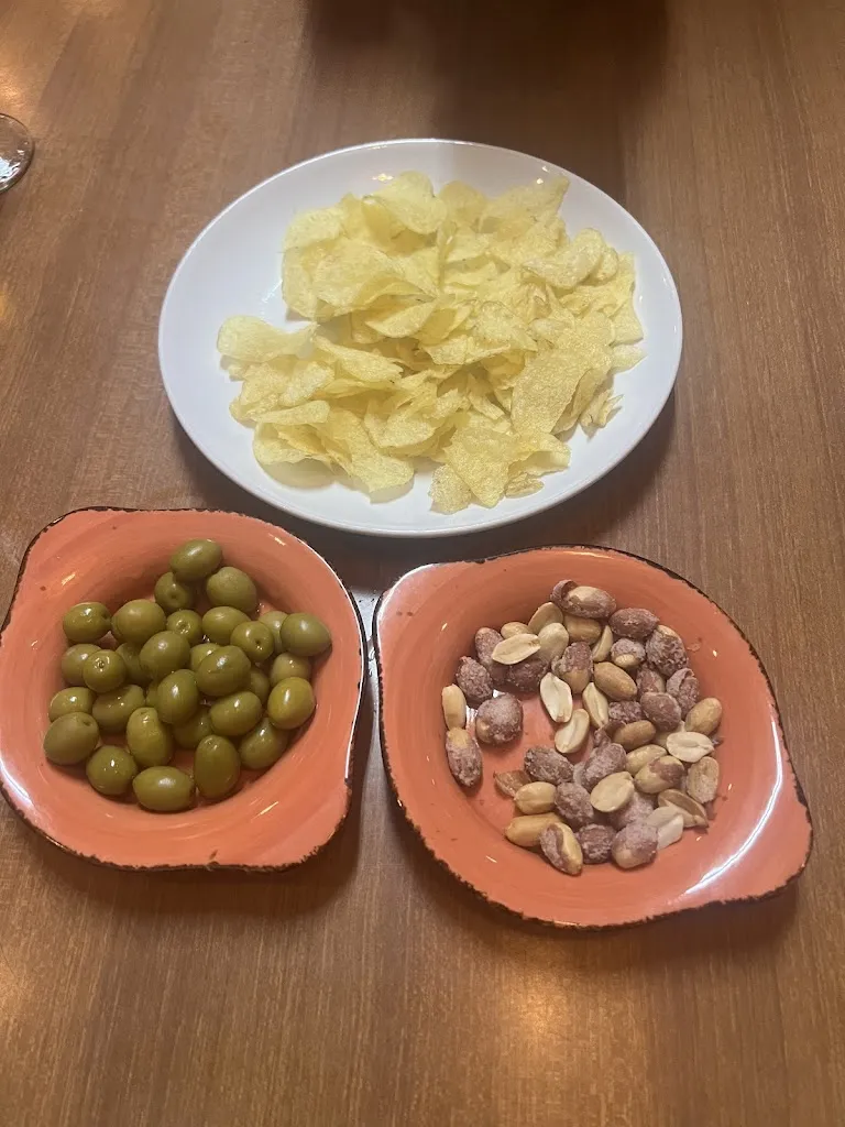 Mauro Latu_FILIPINO LA FAMILIA RESTAURANTE BAR Y BRASA_Sant Feliu de Guíxols_recensione