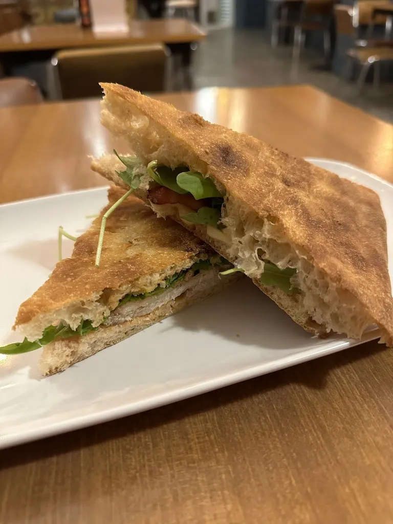 FILIPINO LA FAMILIA RESTAURANTE BAR Y BRASA_Sant Feliu de Guíxols_slider_image_3