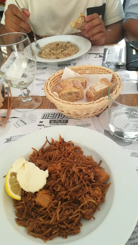 Di R_Bar Taverna La Gaviota_Sant Feliu de Guíxols_recensione