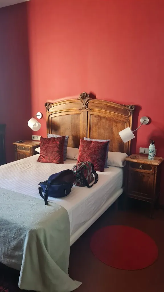 Sue Smith_Hotel can Garay_Susqueda_recensione