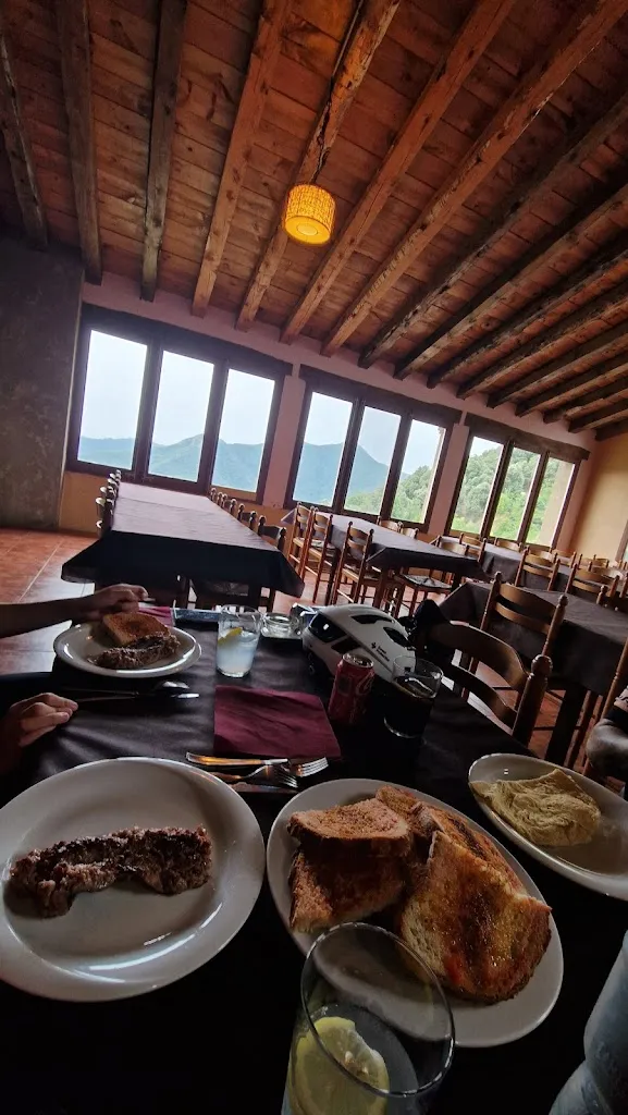 Sònia Anguita Romagós_Hostal Santuari del Coll_Susqueda_review