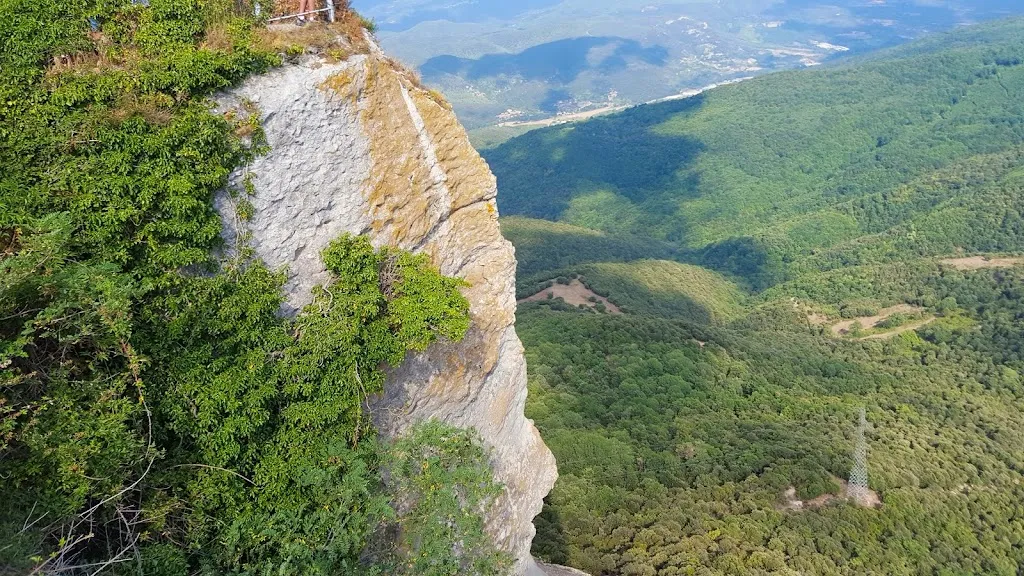 Ineta Armonaite_Sanctuary of Far_Susqueda_review