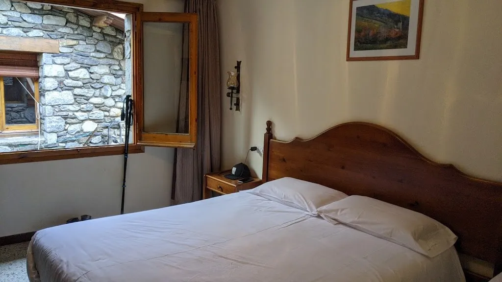 Simon Claret_Can Tiranda_Setcases_review