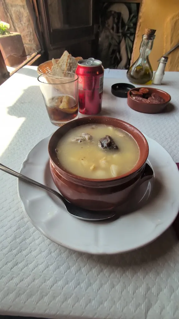 Restaurant La Taverneta_Setcases_slider_image_2