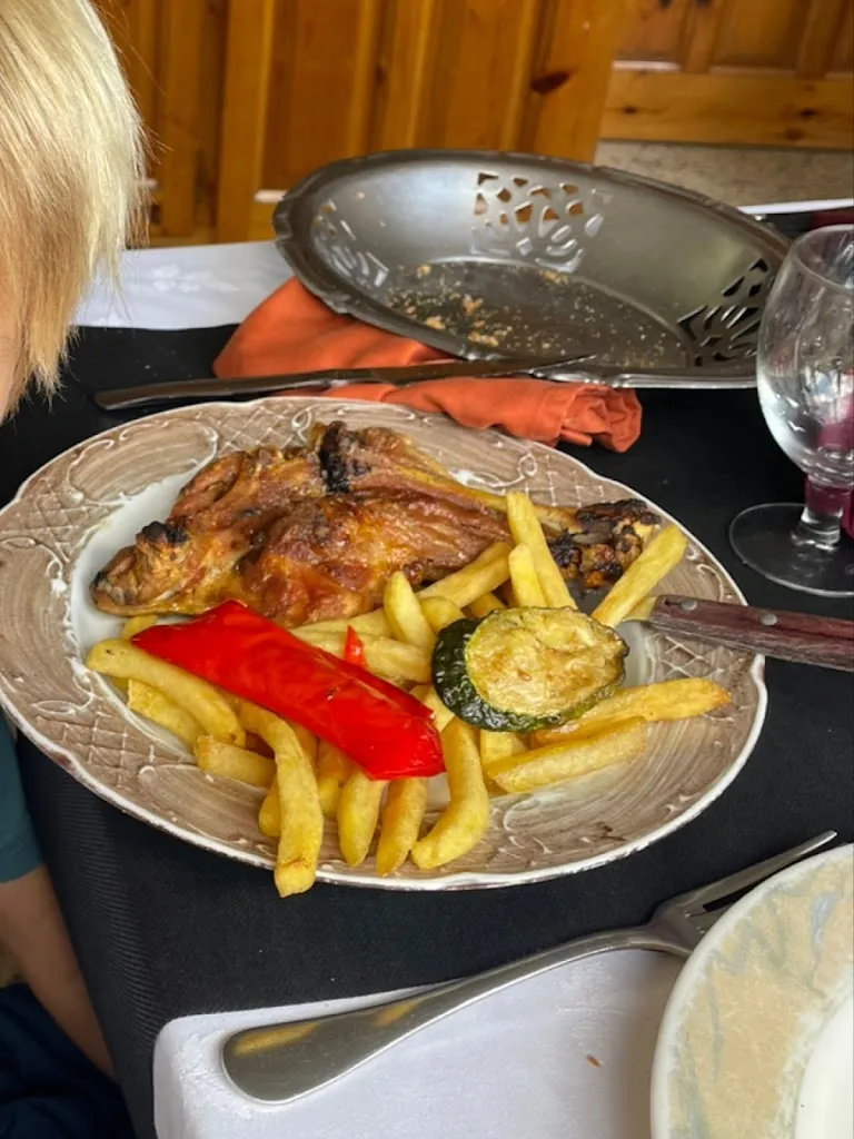 nacho fdez_Restaurant Pirineu_Setcases_review