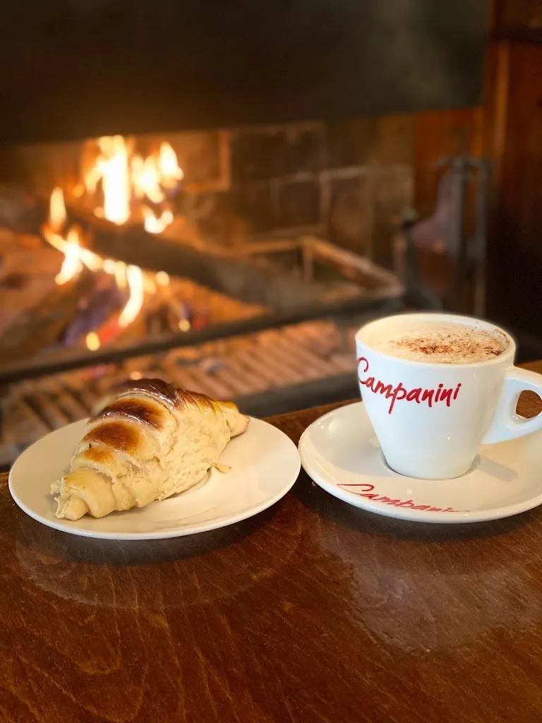 Hostal & Restaurant L´Esquella_Setcases_slider_image_3