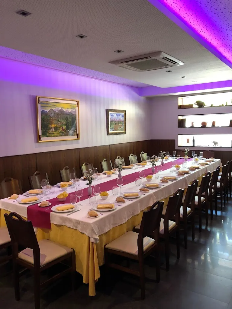 La Plaza Torrent restaurant in Torrent