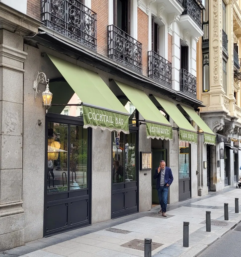 Sra. Smith_Torrent_slider_image_1