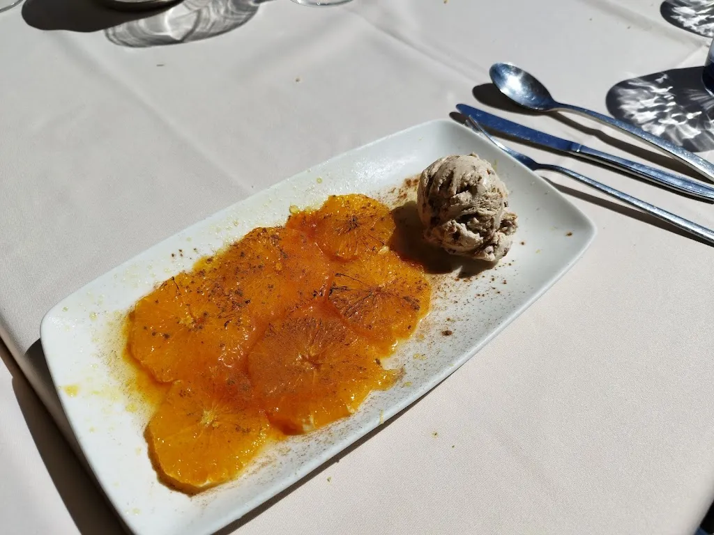 lana rossie_Hostel-Restaurant La Gola_Torroella de Fluvià_review