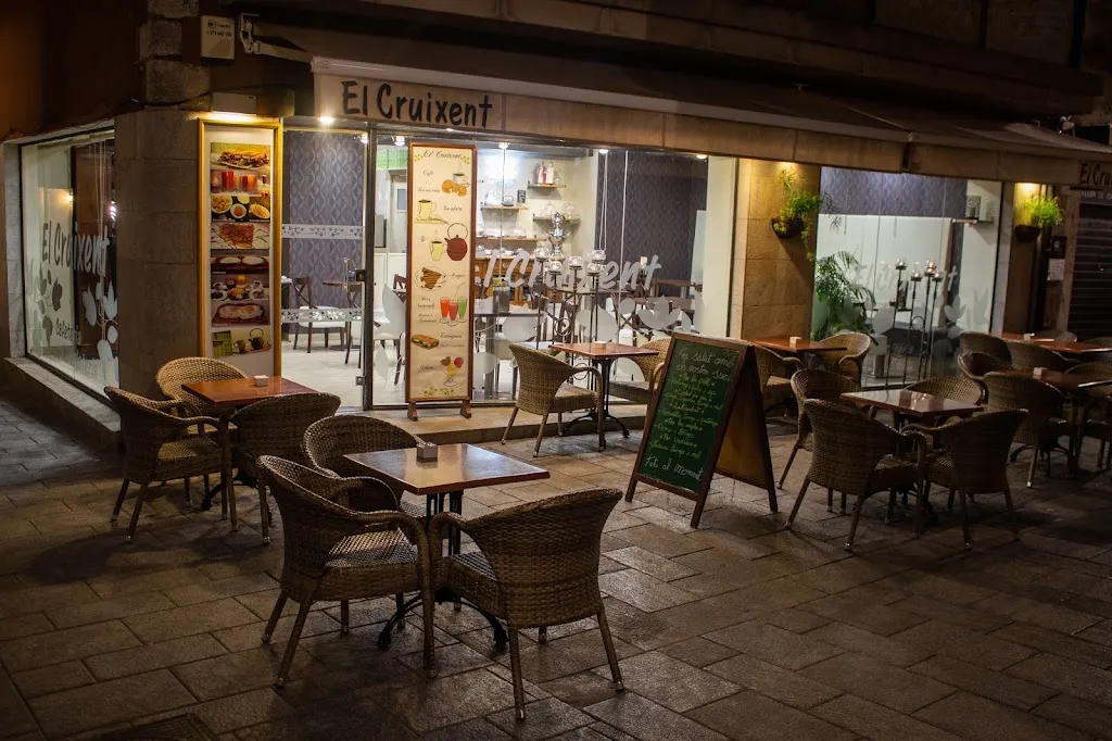 Cafetería El Cruixent restaurant in Torroella de Montgrí