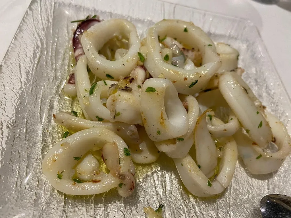 Menu_Restaurant Ibèric, escamarlans, llagosta , fideos amb llobregant_Ullastret_image_7