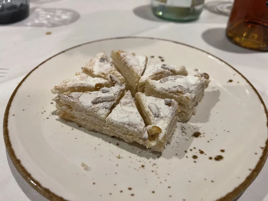 Menu_Restaurant Ibèric, escamarlans, llagosta , fideos amb llobregant_Ullastret_image_8