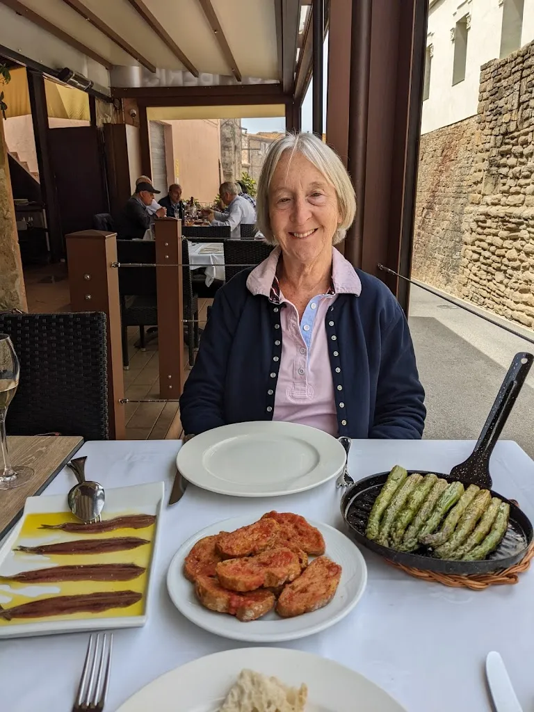 Paul Lavin_Restaurant Ibèric, escamarlans, llagosta , fideos amb llobregant_Ullastret_review