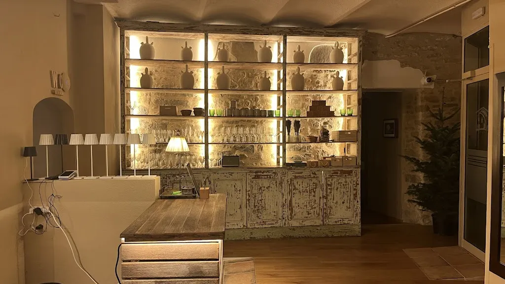 Can Quel Ullastret OBERT telef: 655166328 restaurant in Ullastret