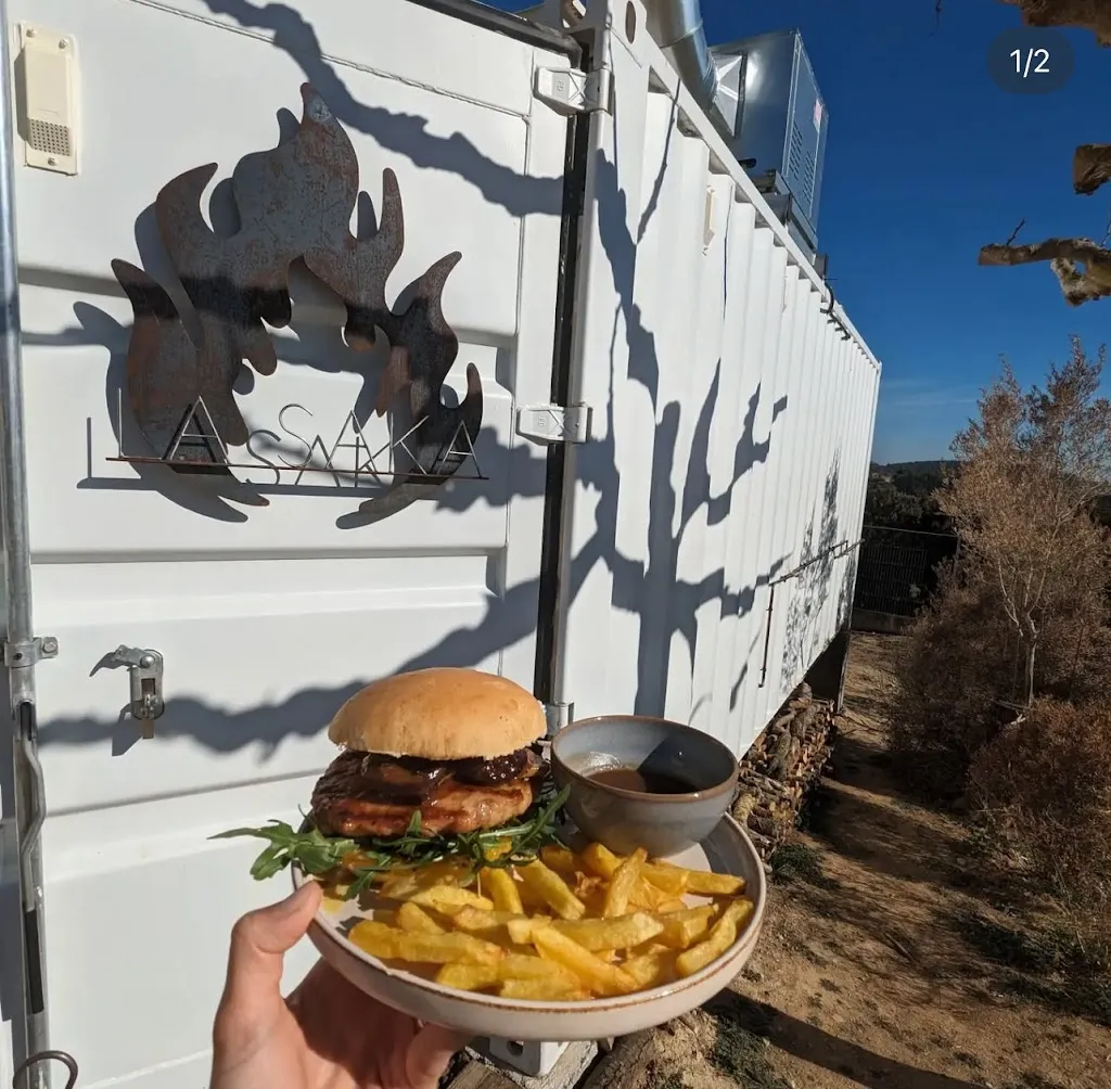 La Saka d'Ullastret - Bar social_Ullastret_slider_image_2