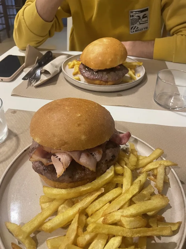 La Saka d'Ullastret - Bar social_Ullastret_slider_image_3