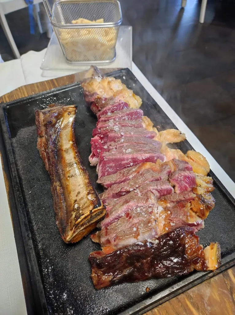 Irene Compte (Irene Compte)_Restaurant Ca la Nàsia_Vall de Bianya La_review