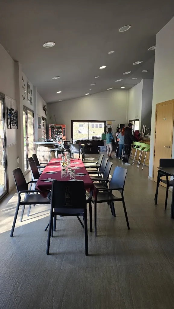 Bar restaurant La Piscina restaurant in Vallfogona de Ripollès