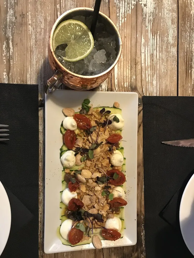 Marine Lopez_La Bassa 1987_Ventalló_review