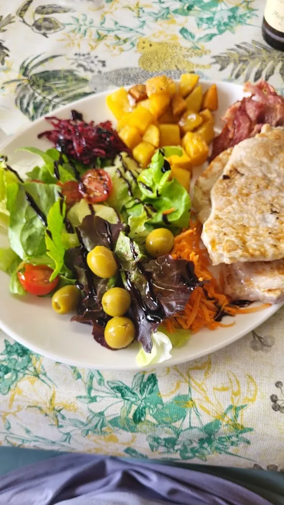 Albert Valle_BAR HAWAII_Vidrà_review