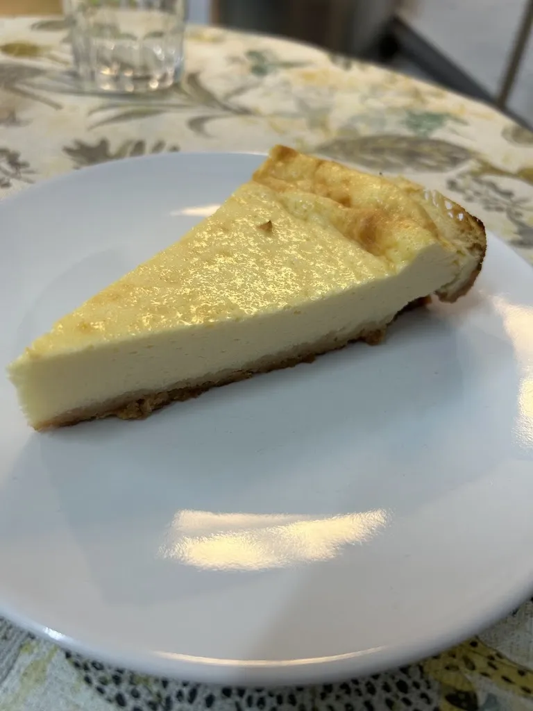 Полина Естремская_BAR HAWAII_Vidrà_review