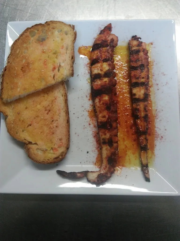 Menu_Restaurant Bar La Sínia - Cafeteria_Vilabertran_immagine_9