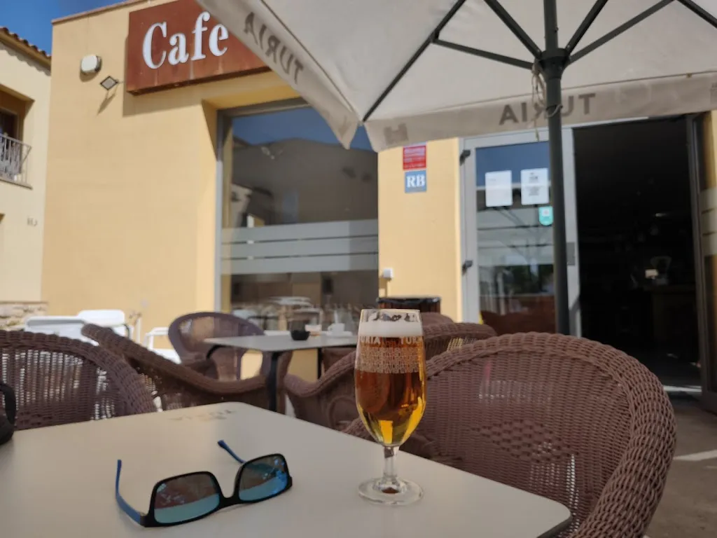 Rumen Dimitrov_Restaurant Bar La Sínia - Cafeteria_Vilabertran_recensione