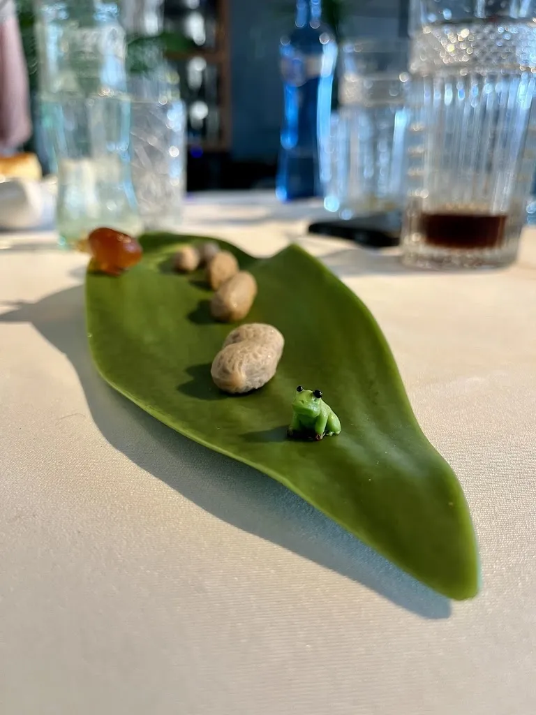 Tom McCormick_Klova i Kava Restaurant_Viladamat_recensione