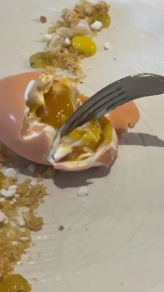 Laura A_Klova i Kava Restaurant_Viladamat_recensione