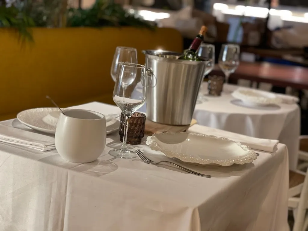 Klova i Kava Restaurant restaurant in Viladamat