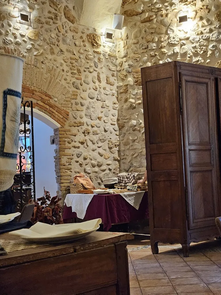 Laura Hamilton_La Tartana Can Massanet_Vilafant_review