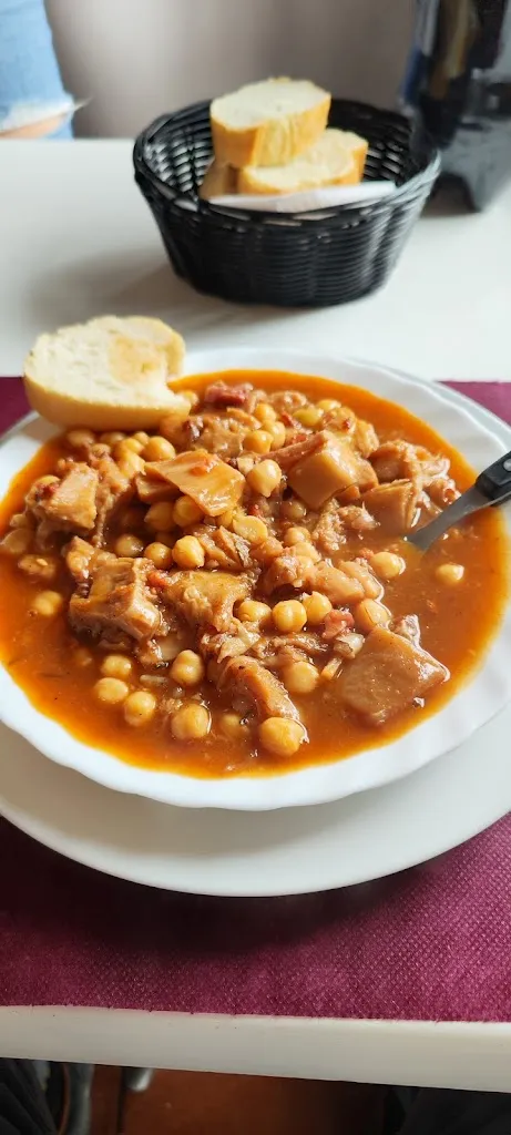 Fernando ROMAY MIGUELEZ_Ca la Marieta_Vilafant_review