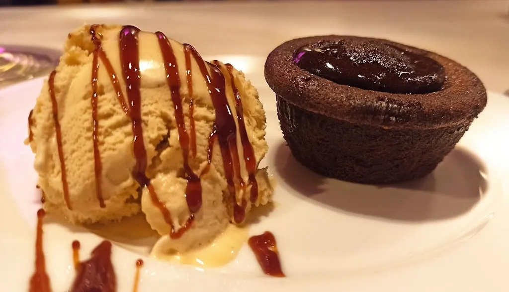 josep vinyets_Dual Music Bar_Vilablareix_review