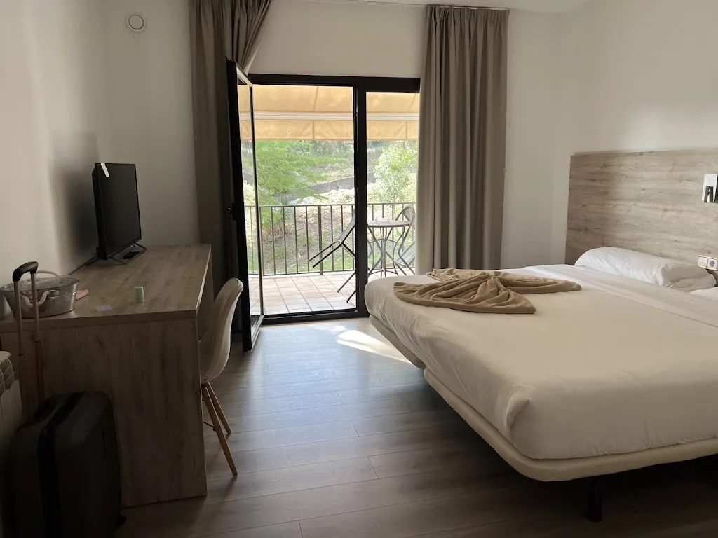 Hostal La Guineu_Viladrau_slider_image_3