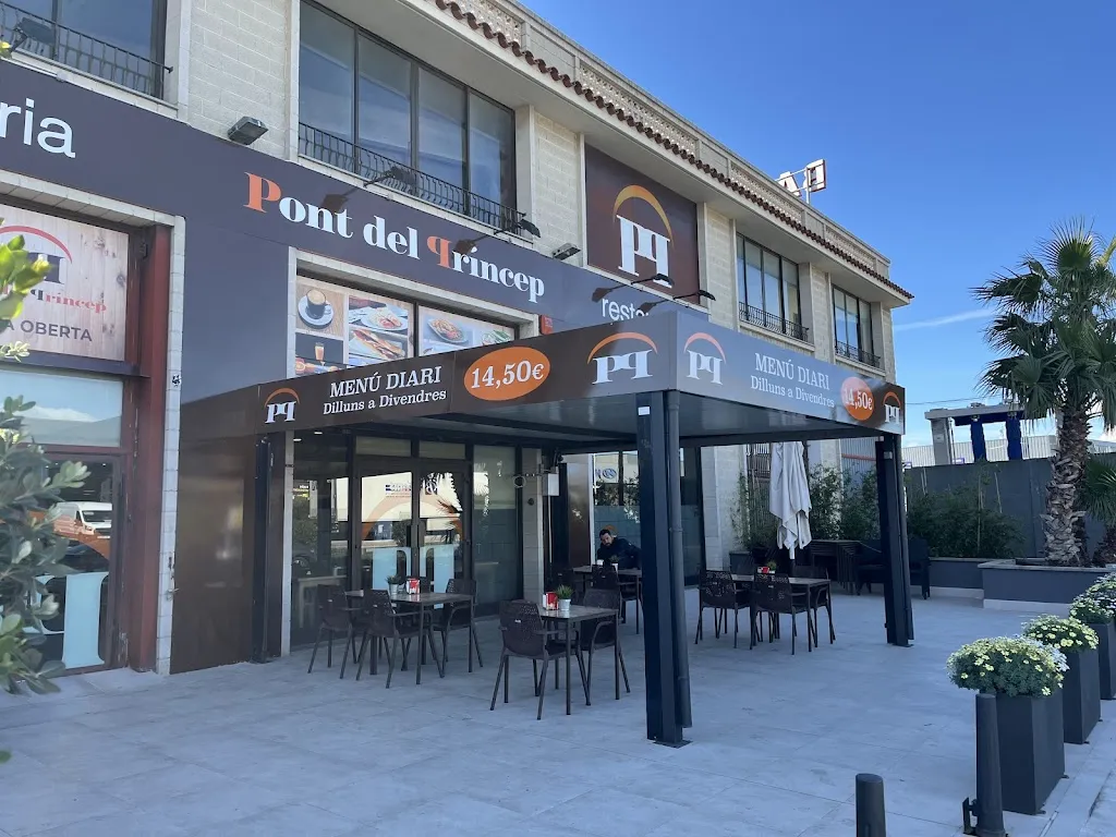 Cafeteria Pont del Príncep Restaurant_Vilamalla_slider_image_1