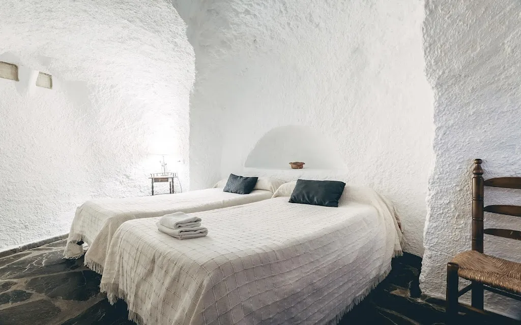 Casas Cueva del Tío Tobas_Albuñán_slider_image_2