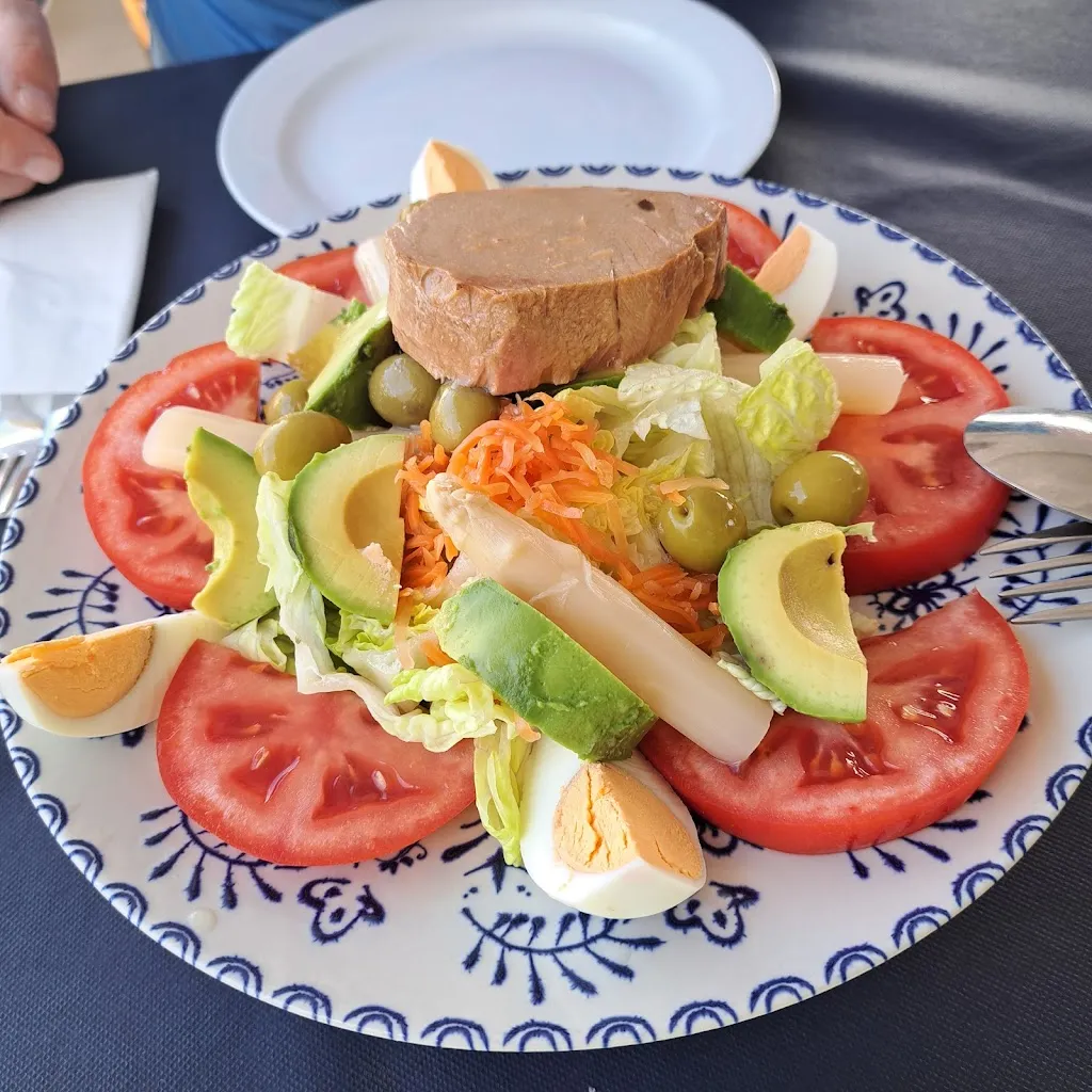 Katrin Delannoye_Entrevinos_Albondón_review