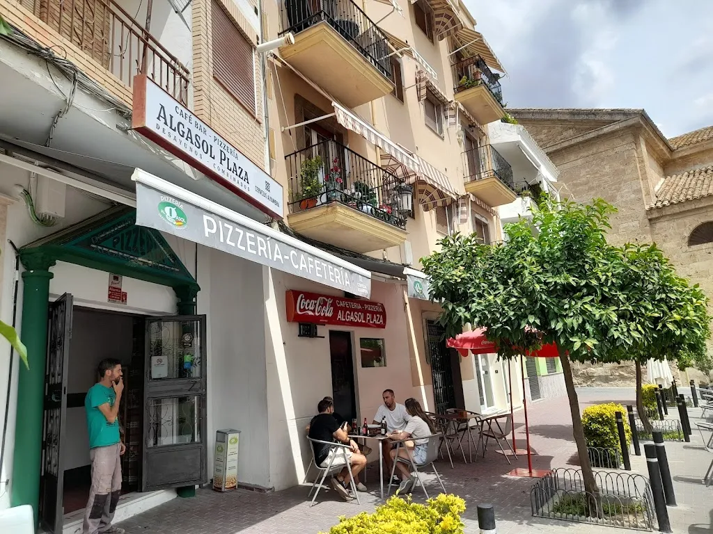 Algasol Plaza restaurant in Algarinejo