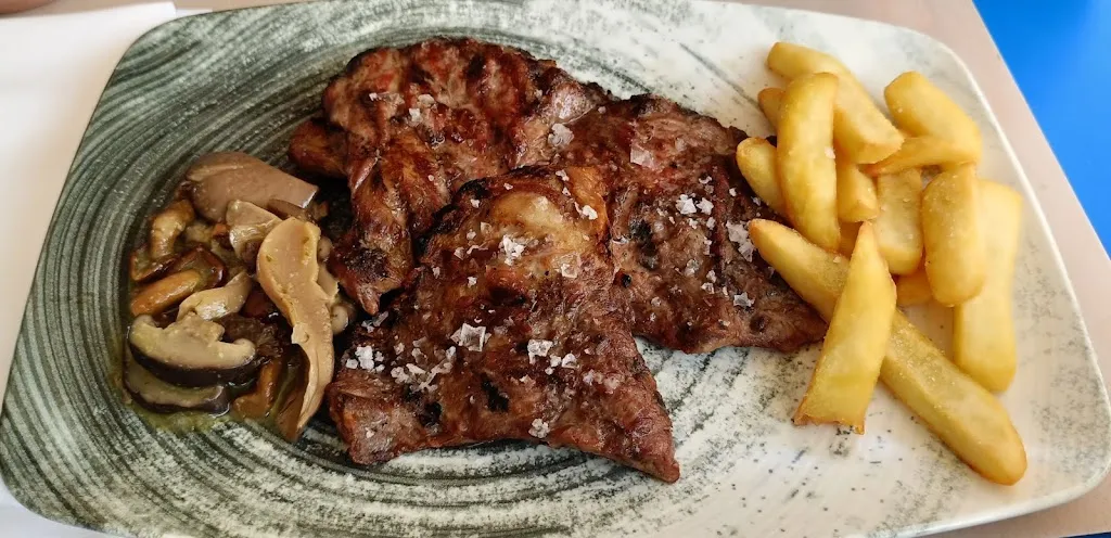 Jesús Zambrana_Meson Paquita_Algarinejo_review