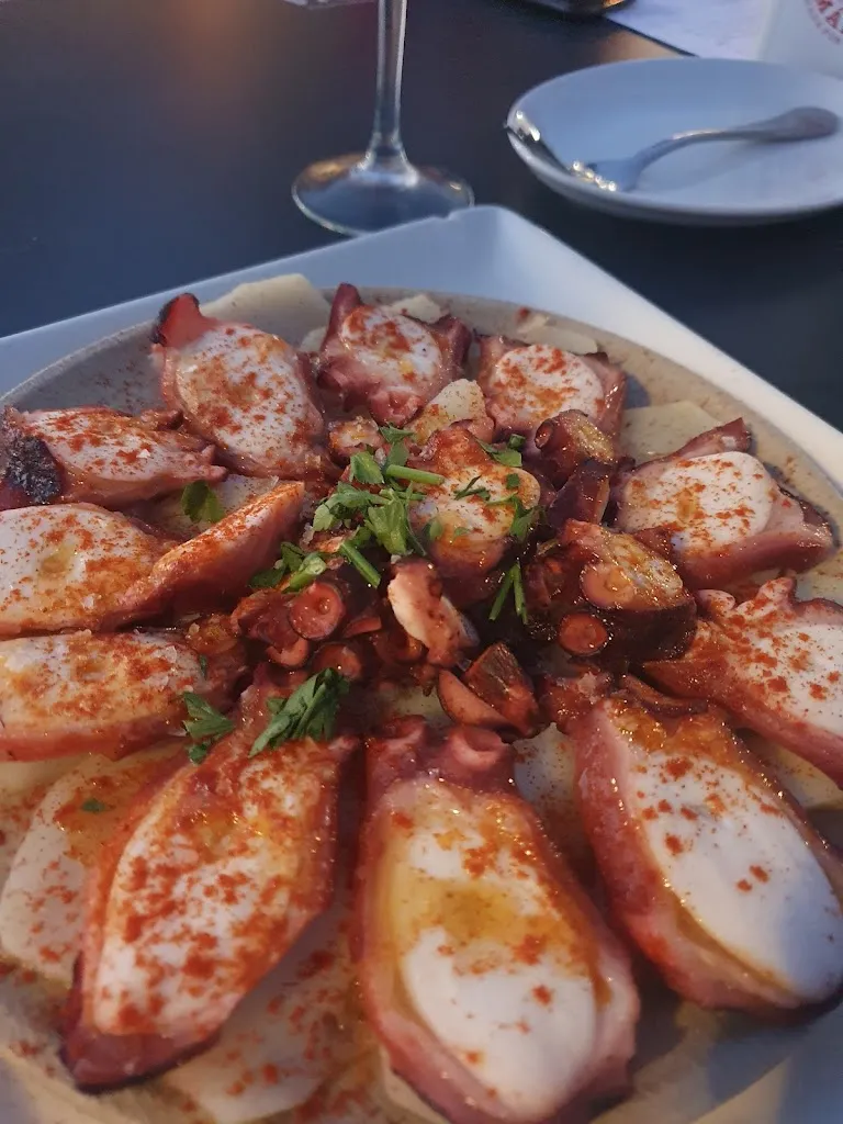 Beth Dot Denton_La Esquinita de Pablo Alhendín_Alhendín_review