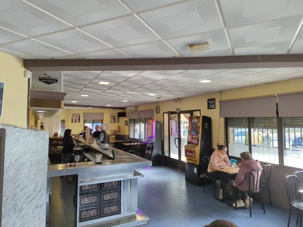 Corbett Schollmeyer_Bar Las Vegas_Alhendín_review