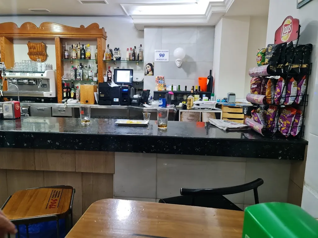 Miguel Ruiz Durán_El Cateto_Alhendín_review