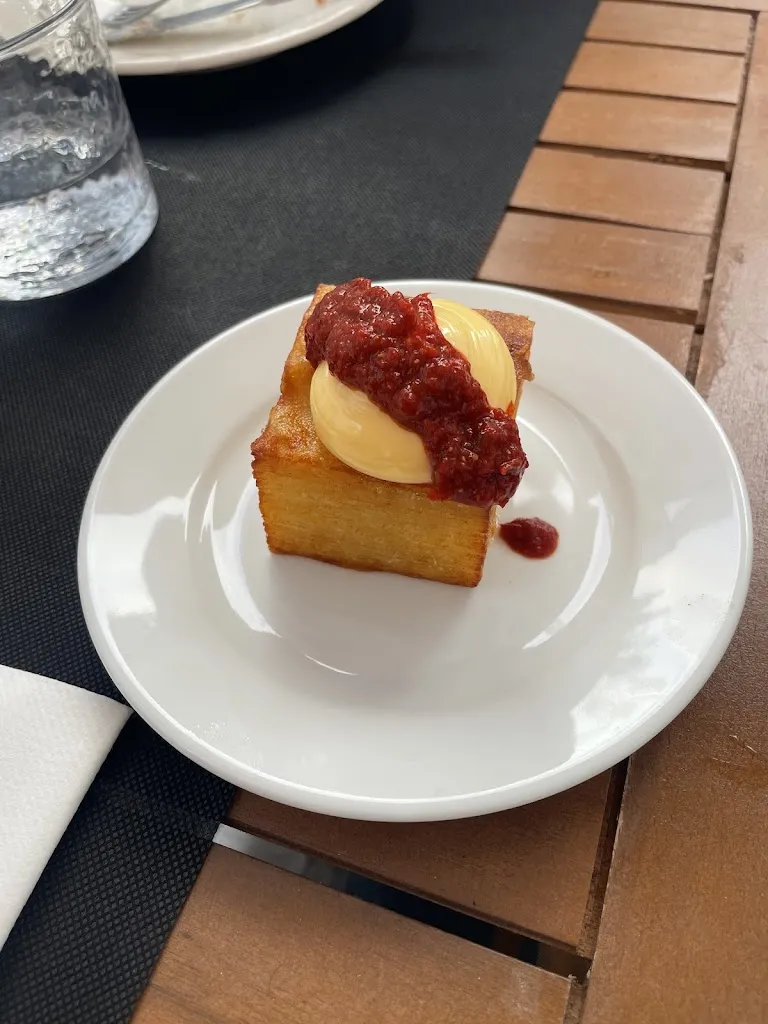 Frederiek Van Der Molen_L'Espai_Tossa de Mar_review