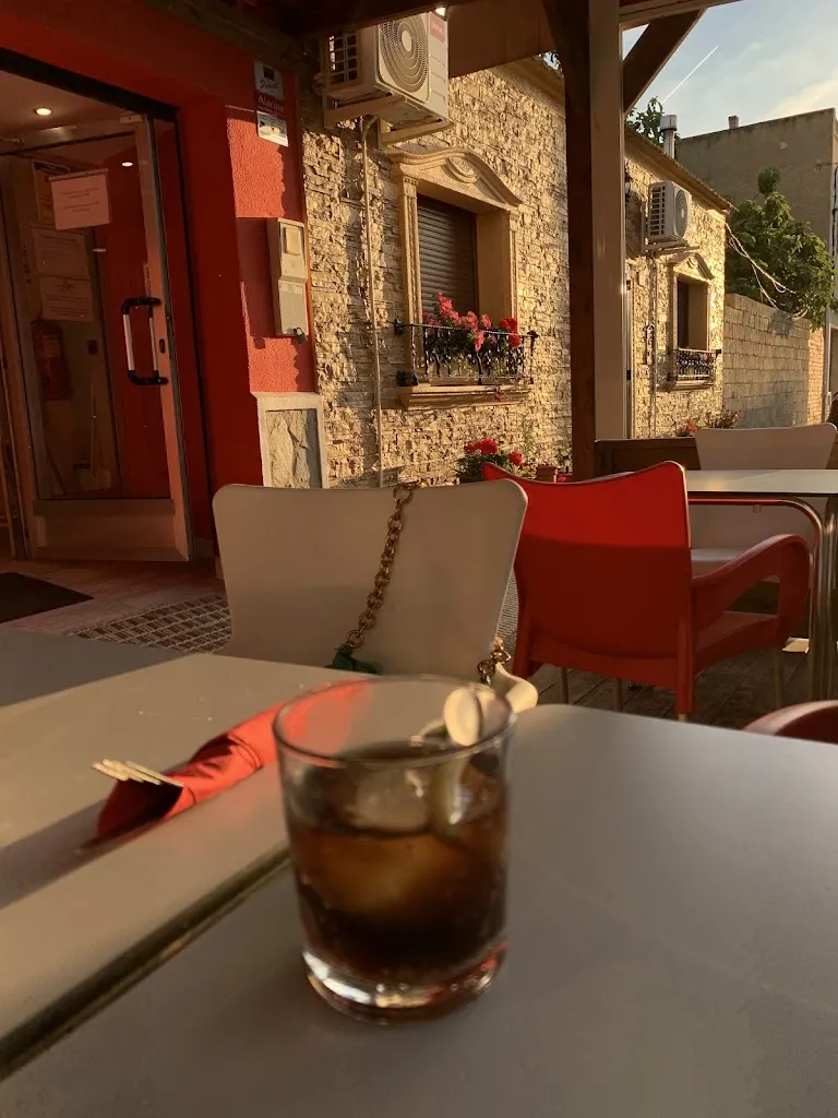 Teng Jing_Deb's Pizzeria_Algorfa_review