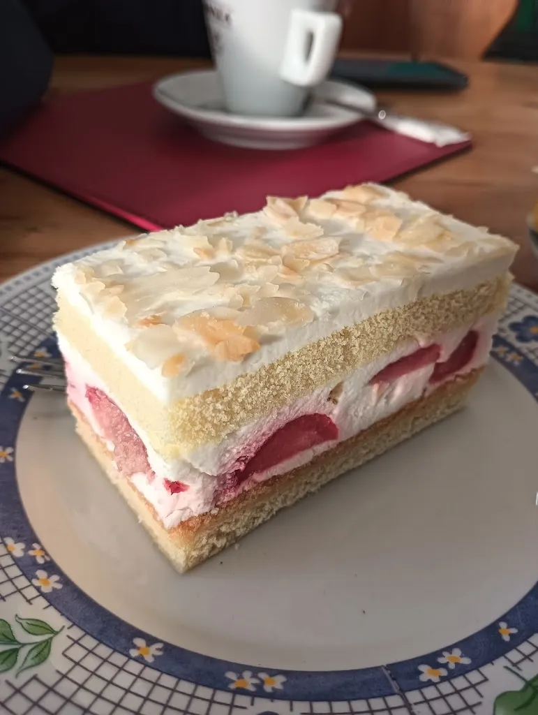 Christina Lorimer_La Parada by Mika_Algorfa_review