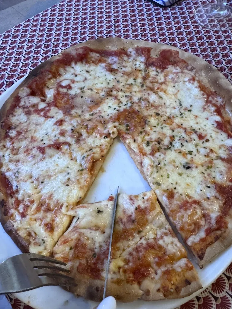 Kevin Johnson_Pizzeria Anna_Tossa de Mar_review