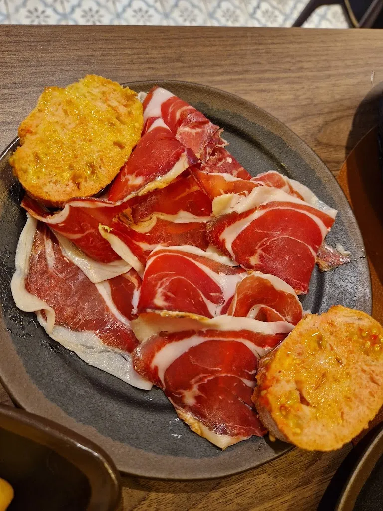 Andy Nightingale_El Petit Bahia_Tossa de Mar_review