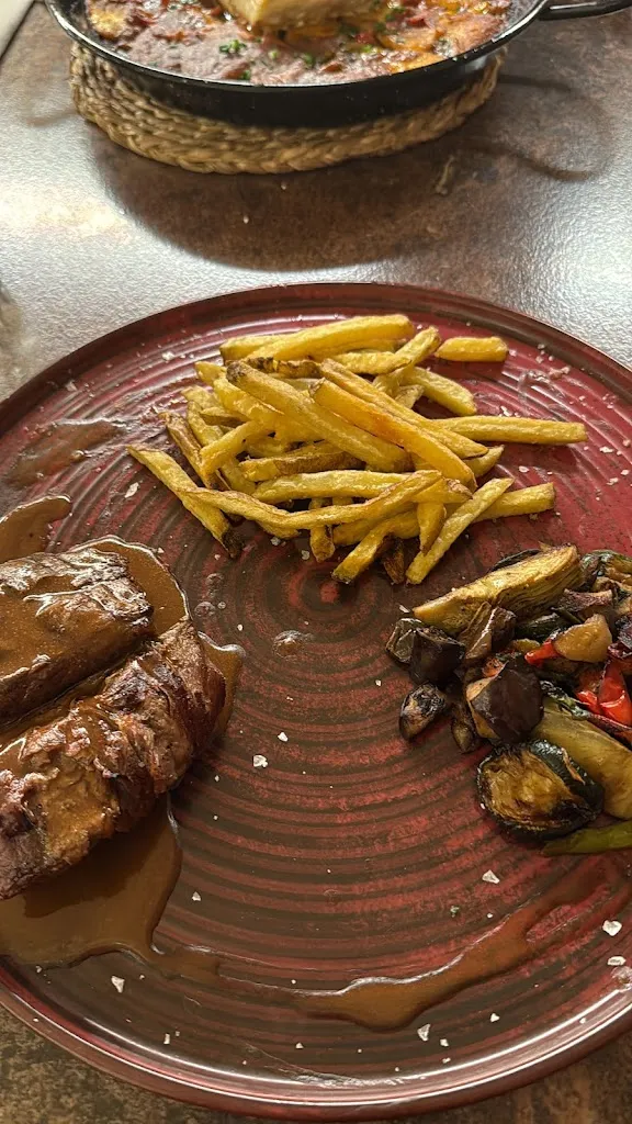 Irma Mujcin_Restaurant Can Gol_Tossa de Mar_review