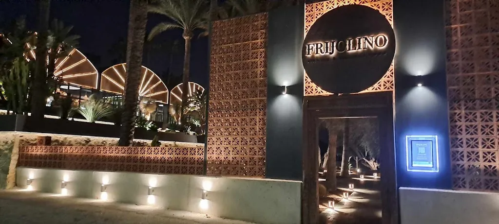 Wendy Quinn_Frijolino_Algorfa_review