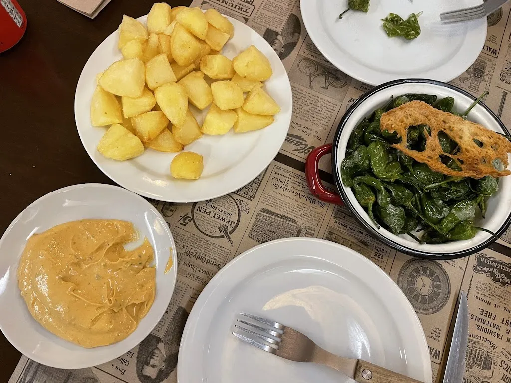 Katalin S_Restaurante Eguzkilore Euskal taberna_Tossa de Mar_review